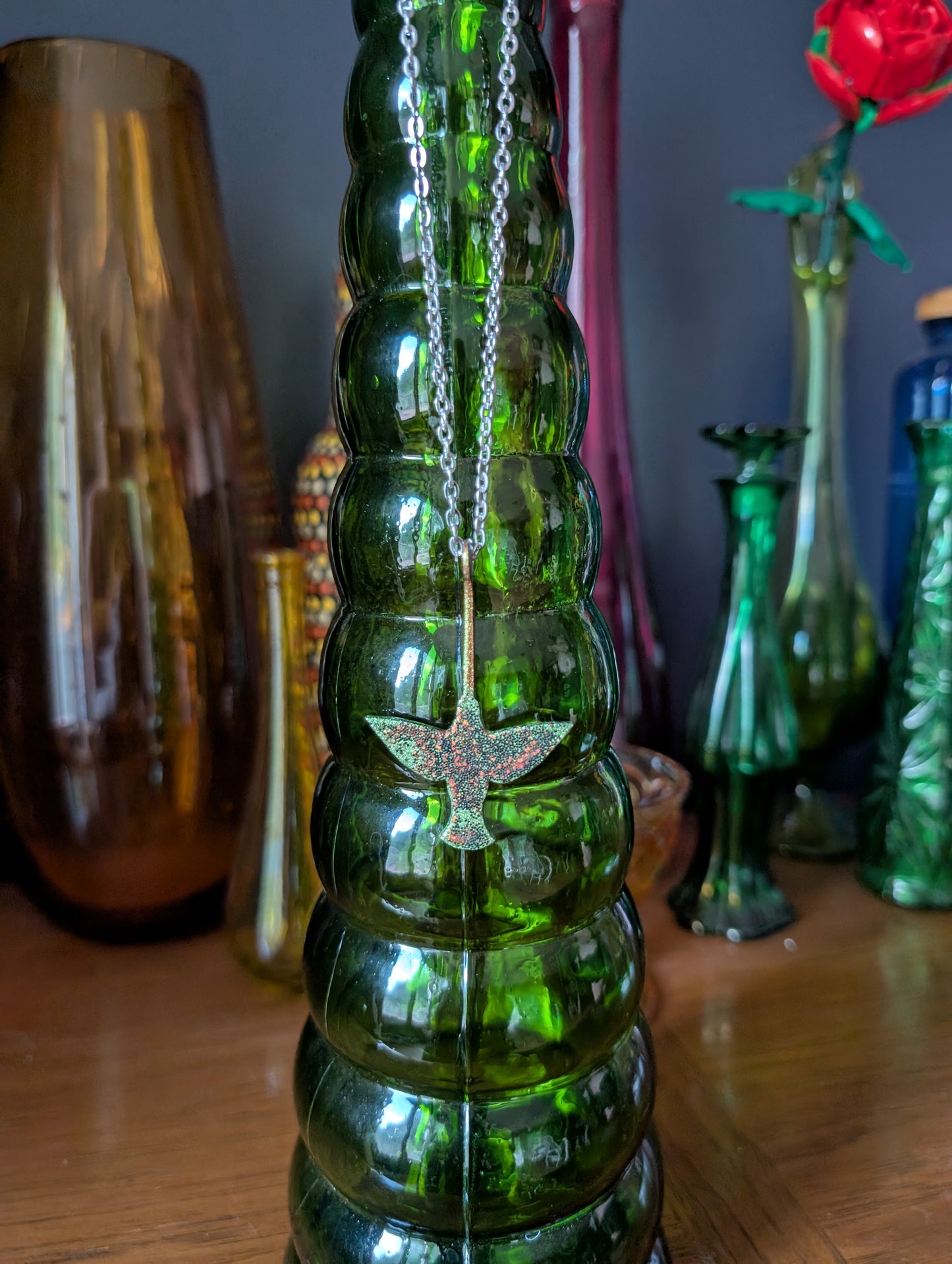 Hummingbird Pendant (Extra Red Glitter)