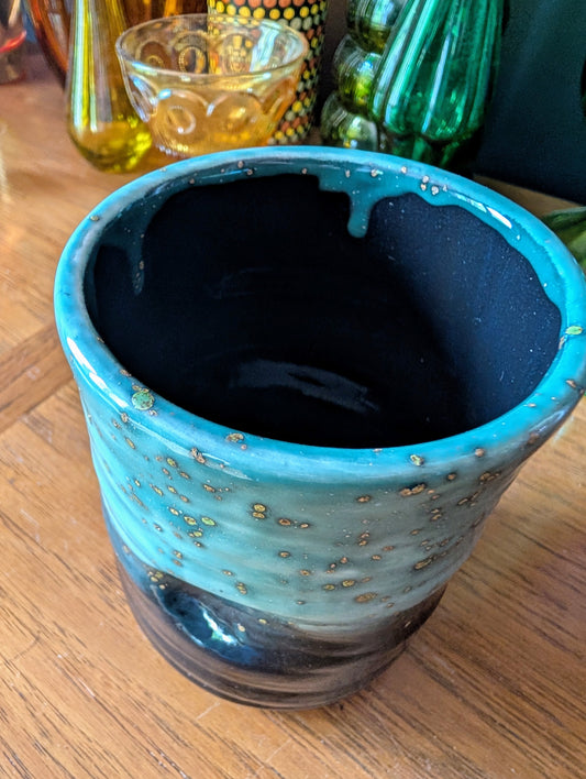 Thumb Grip Mug