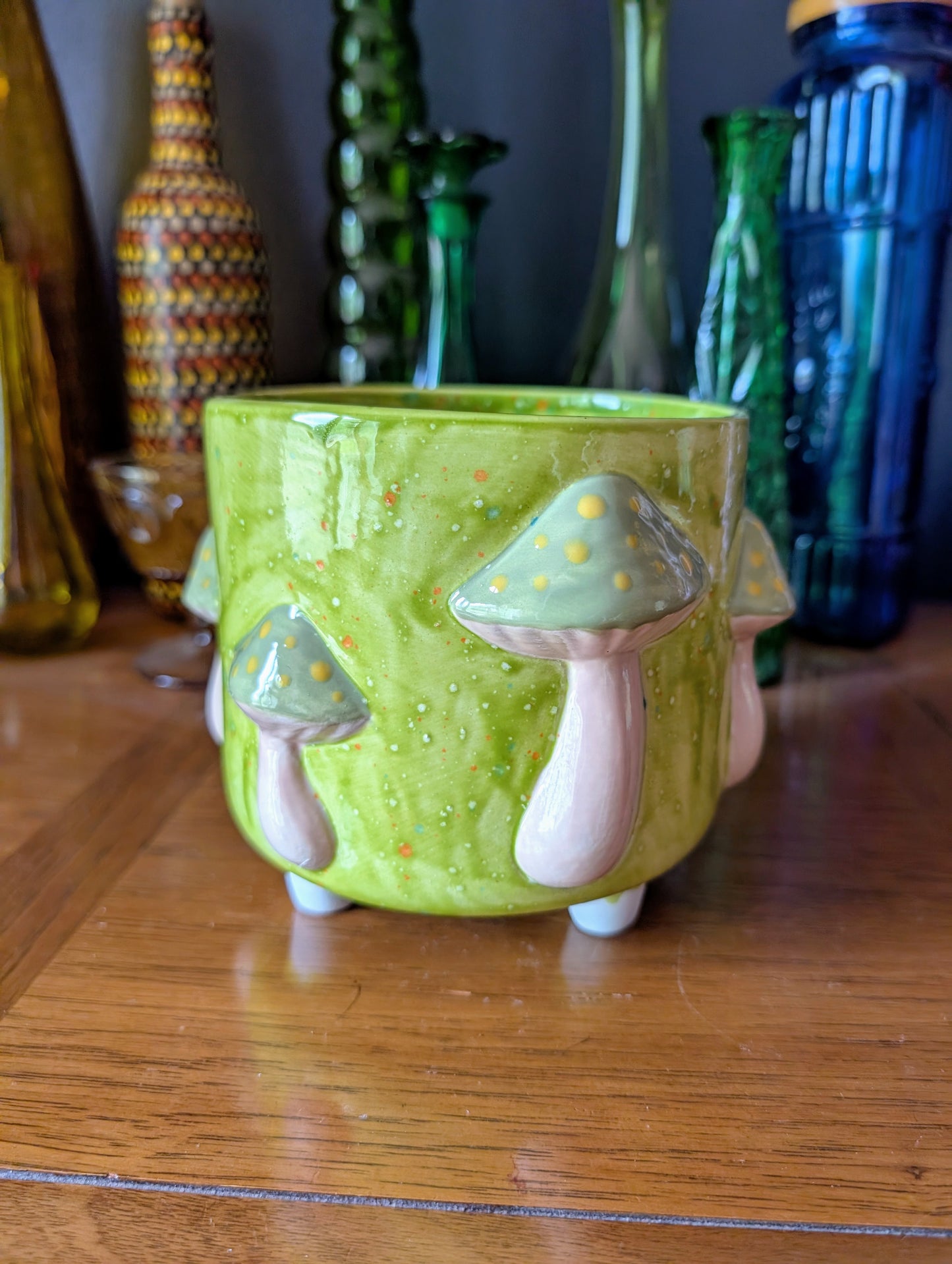 Mushroom Container