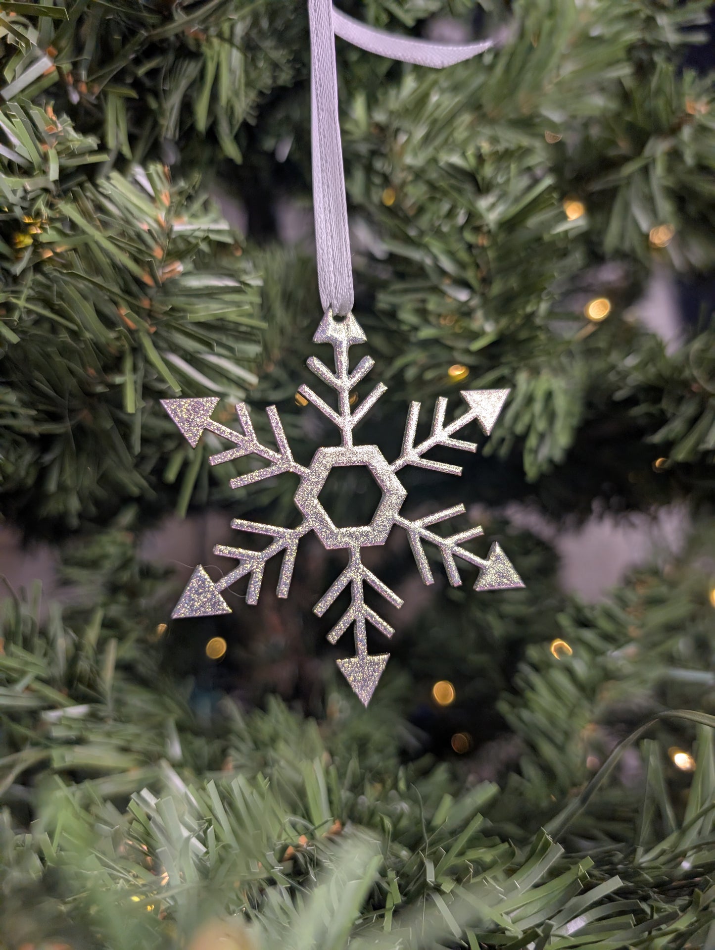 Pointed Dainty Snowflake Ornament